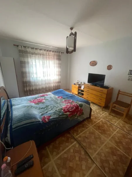 Tirane, jepet me qera apartament 2+1 Kati 3, 73 m² 130.000 € (Ali Demi)