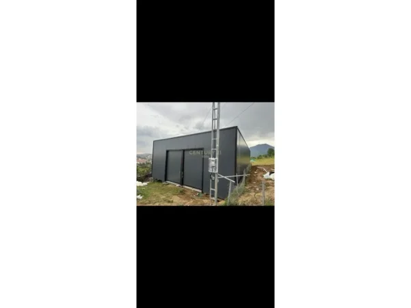 Tirane, jepet me qera ambjent biznesi , 400 m² 1.000 € (Bathore, Kamez)