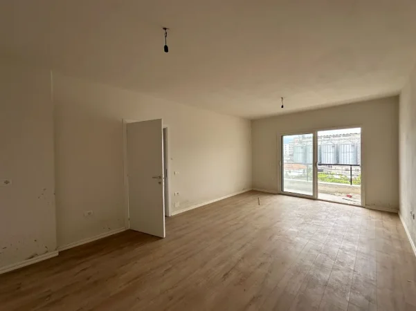 Tirane, shitet apartament 2+1+Ballkon Kati 3, 87 m² 130.000 € (Yzberisht)
