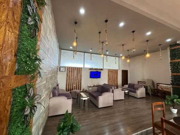 Tirane, shitet ambjent biznesi Kati 0, 77 m² 193.750 € (Kamez)