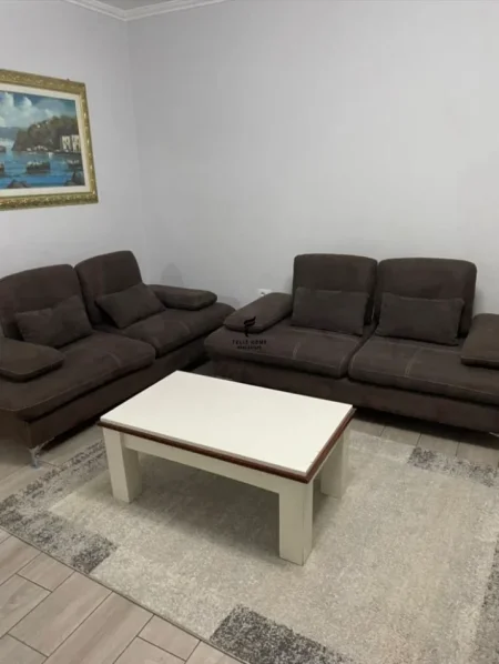 Tirane, jepet me qera apartament 1+1 Kati 4, 70 m² 500 € (DON BOSKO)