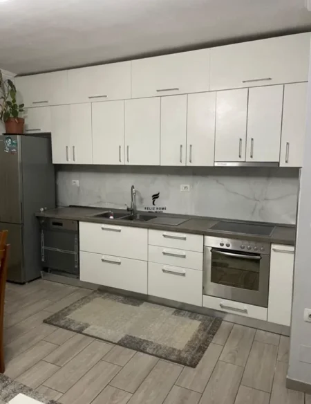 Tirane, jepet me qera apartament 1+1 Kati 4, 70 m² 500 € (DON BOSKO)