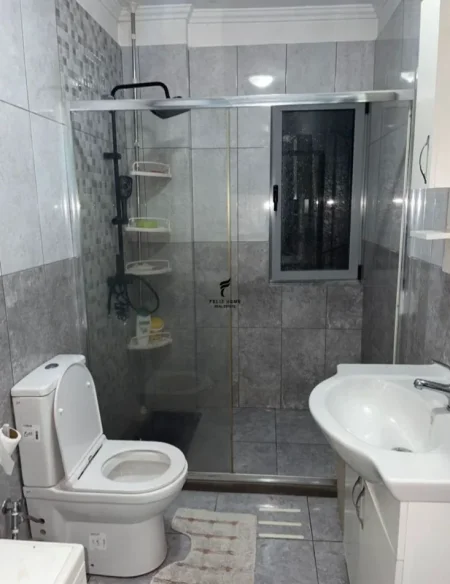 Tirane, jepet me qera apartament 1+1 Kati 4, 70 m² 500 € (DON BOSKO)