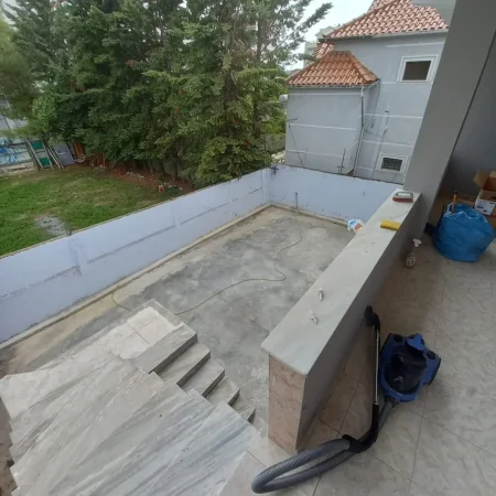 Tirane, jepet me qera apartament 2+1 Kati 2, 90 m² 260 € (Kombinat)