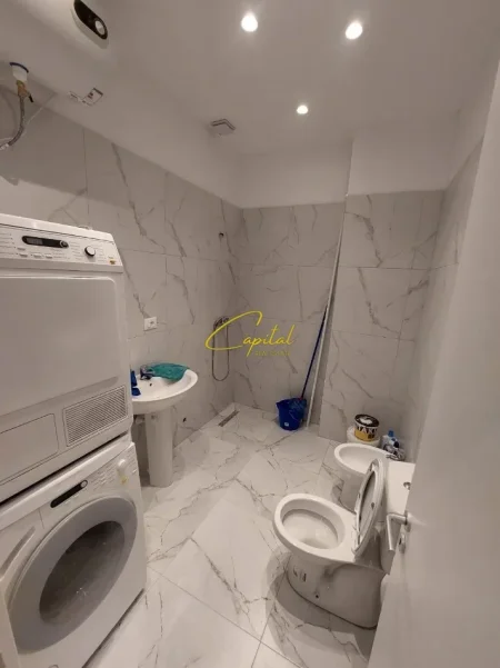 Tirane, jepet me qera apartament 1+1 Kati 0, 57 m² 500 € (KODRA E DIELLIT)