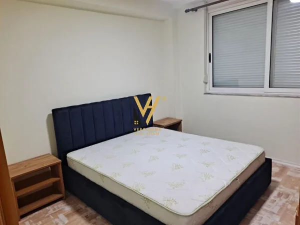 Tirane, jepet me qera apartament 2+1+Ballkon Kati 3, 90 m² 570 € (ISH RESTORANT DURRESI)
