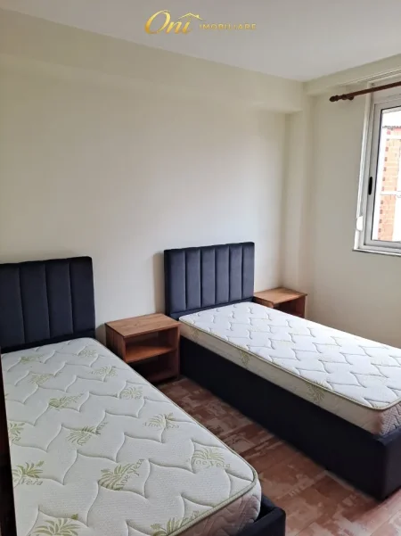 Tirane, jepet me qera apartament 2+1 Kati 2, 85 m² 550 € (rruga ferit xhajko)