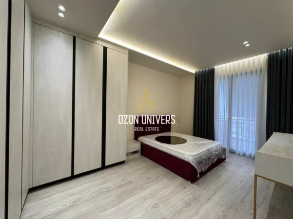 Tirane, jepet me qera apartament 2+1+Ballkon Kati 8, 127 m² 1.600 € (Kompleksi Delijorgji, Rruga e Kavajës)