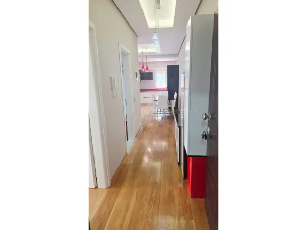 Tirane, shitet apartament 2+1+Ballkon Kati 4, 96 m² 262.000 € (kopshti botanik)