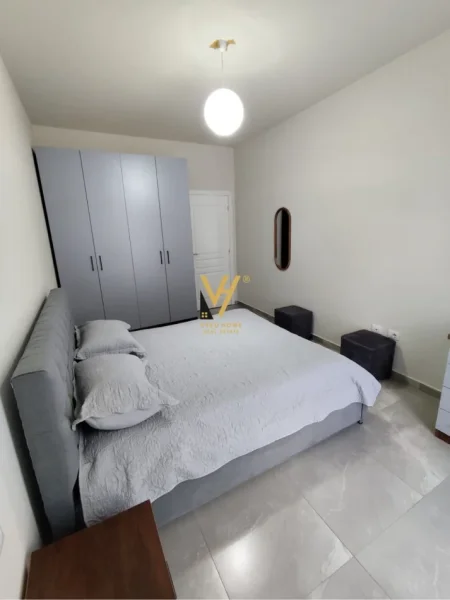 Tirane, jepet me qera apartament 1+1+Ballkon Kati 7, 67 m² 500 € (QSUT)