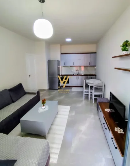 Tirane, jepet me qera apartament 1+1+Ballkon Kati 7, 67 m² 500 € (QSUT)