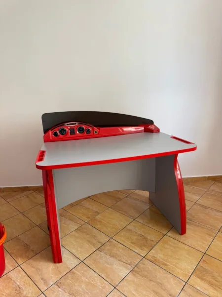 Tirane, shes tavoline CILEK 100 €