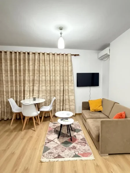 Tirane, jepet me qera apartament 1+1 Kati 5, 35 m² 400 € (Spitali Amerikan 2)