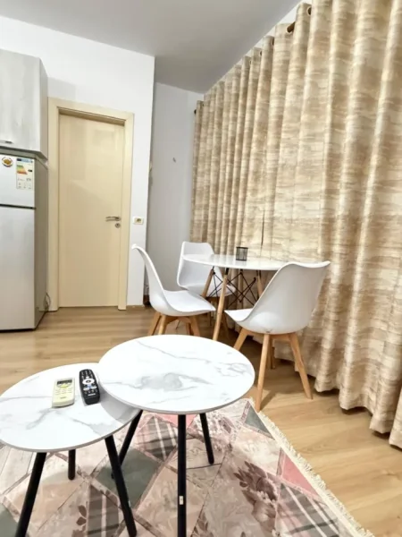 Tirane, jepet me qera apartament 1+1 Kati 5, 35 m² 400 € (Spitali Amerikan 2)