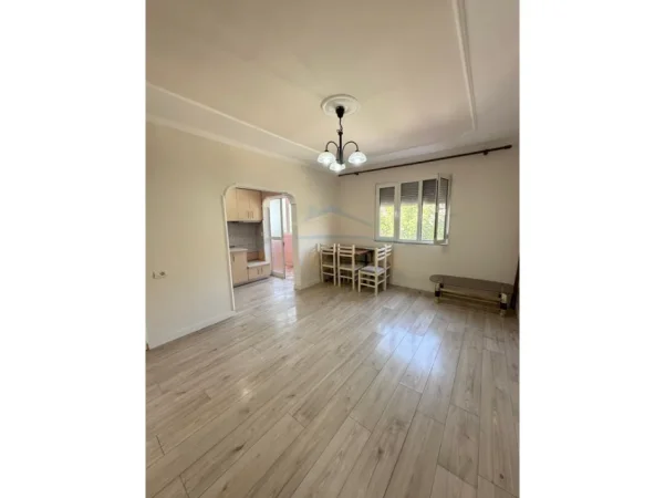 Tirane, shitet apartament 1+1 Kati 2, 58 m² 123.000 € (Irfan Tomini)