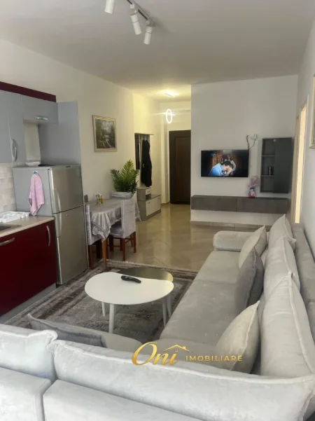 Tirane, jepet me qera apartament 2+1 Kati 2, 110 m² 450 € (TOM PLLEZHA)