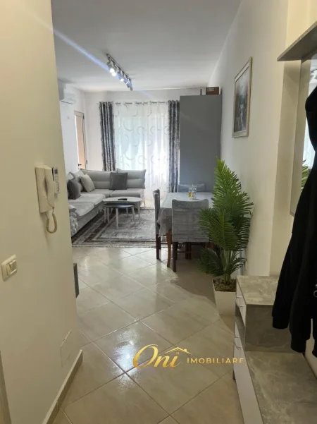 Tirane, jepet me qera apartament 2+1 Kati 2, 110 m² 450 € (TOM PLLEZHA)