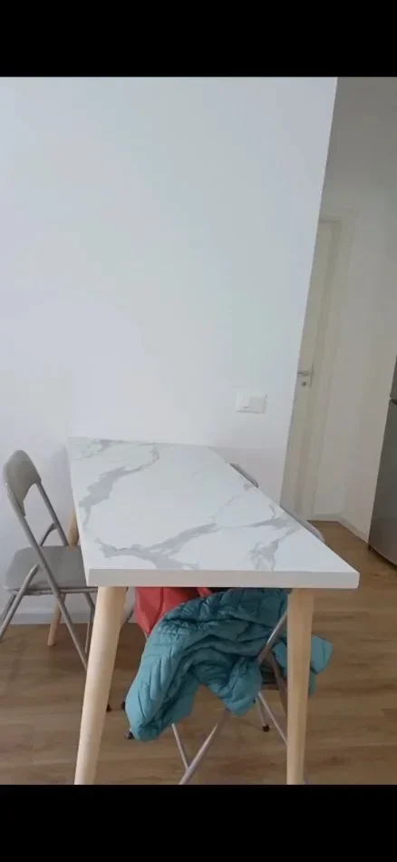 Tirane, jepet me qera apartament 1+1 Kati 5, 56 m² 450 € (KOMPLEKSI KADIU)