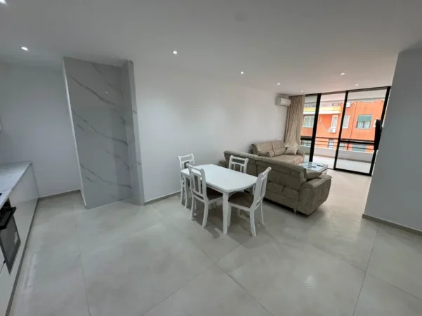 Tirane, jepet me qera apartament 2+1 Kati 5, 115 m² 850 € (21 dhjetori)