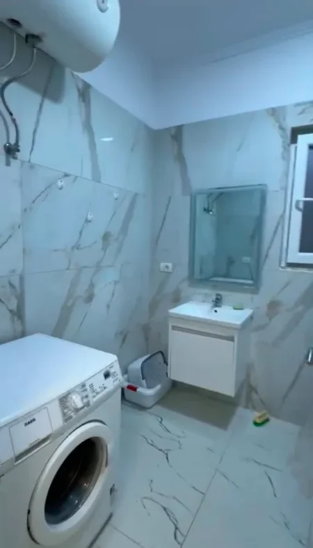Tirane, jepet me qera apartament 2+1 , (Bulevardi i Ri)