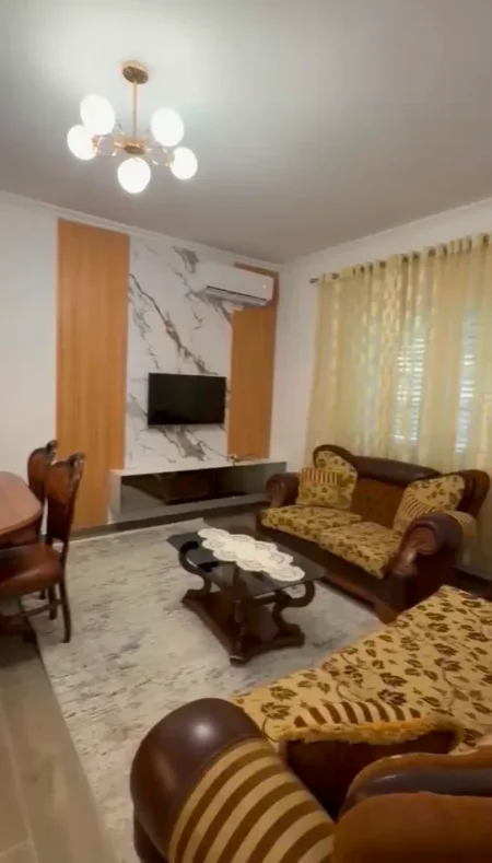 Tirane, jepet me qera apartament 2+1 , (Bulevardi i Ri)