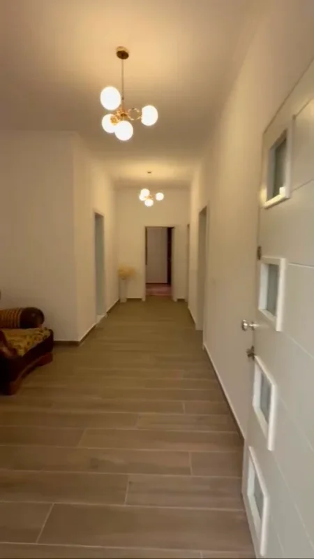 Tirane, jepet me qera apartament 2+1 , (Bulevardi i Ri)