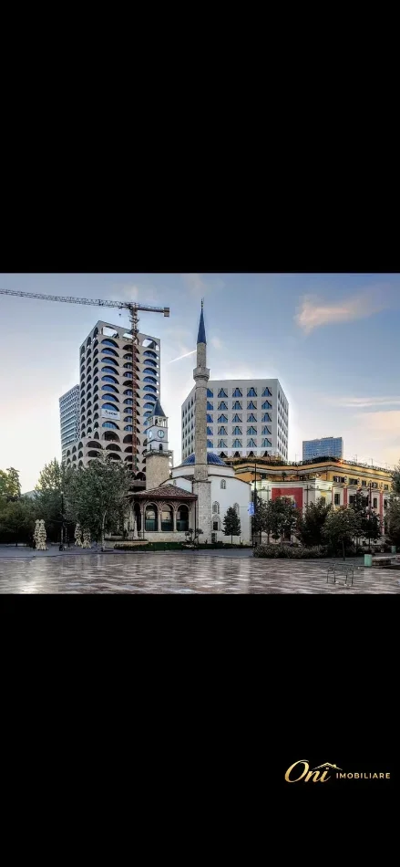 Tirane, jepet me qera zyre Kati 5, 152 m² 3.000 € (SHESHI SKENDERBEJ)