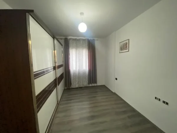 Shitet apartament 2+1 , 90 m² 189.000 € (Ish Fusha e Aviacionit)