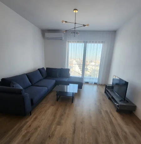 Tirane, jepet me qera apartament 1+1+Ballkon , 76 m² 550 € 
