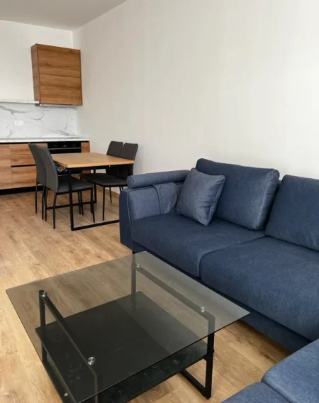 Tirane, jepet me qera apartament 1+1+Ballkon , 76 m² 550 € 