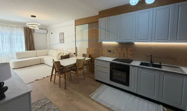 Tirane, shitet apartament 1+1 Kati 5, 67 m² 121.000 € (Astir)