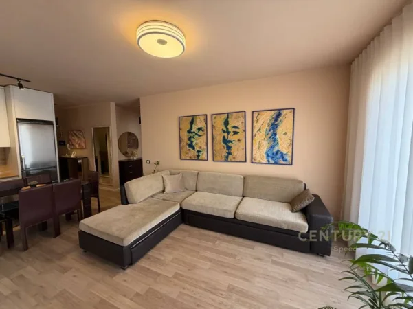 Tirane, jepet me qera apartament 1+1 Kati 5, 72 m² 700 € (mine peza)