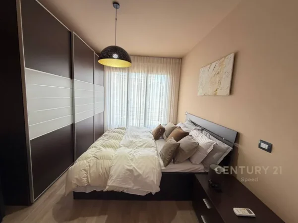 Tirane, jepet me qera apartament 1+1 Kati 5, 72 m² 700 € (mine peza)