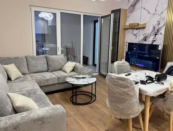 Tirane, jepet me qera apartament 1+1 , 72 m² 650 € 