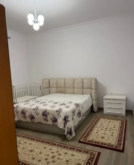 Tirane, jepet me qera apartament 2+1 Kati 1, 110 m² 500 € (GJON MILI)