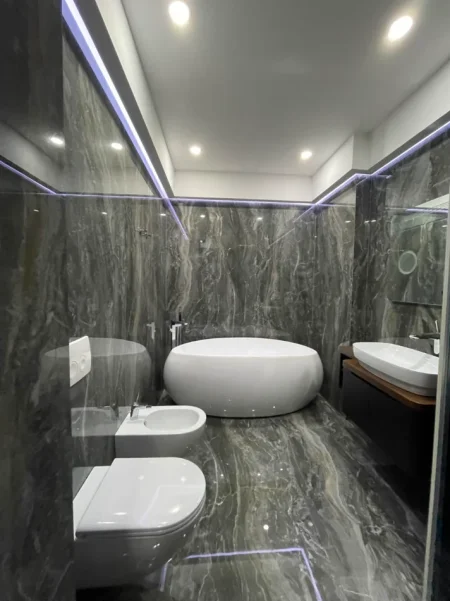 Tirane, shitet apartament 2+1+Aneks+Ballkon Kati 7, 141 m² (Rruga Kavajes)
