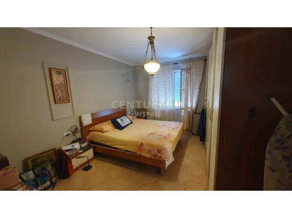 Tirane, shitet apartament 2+1 Kati 3, 115 m² 265.000 € (vasil shanto)