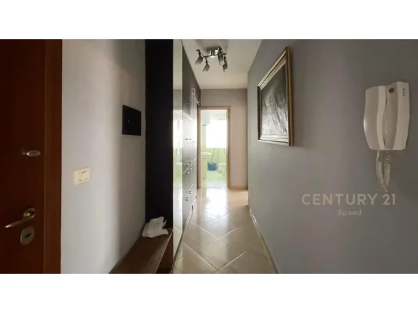 Tirane, jepet me qera apartament 1+1 Kati 5, 61 m² 500 € (jordan misja)