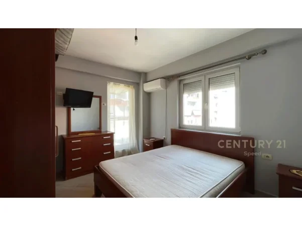 Tirane, jepet me qera apartament 1+1 Kati 5, 61 m² 500 € (jordan misja)