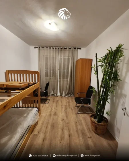 Tirane, jap me qera apartament 2+1+Aneks+Ballkon , 90 m² 500 € 