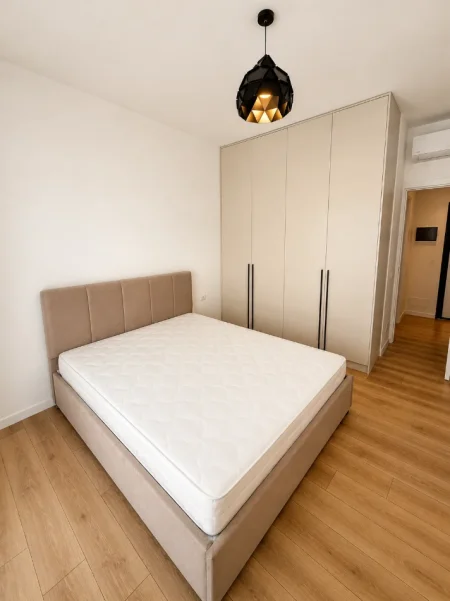 Tirane, jepet me qera apartament 2+1+Ballkon Kati 6, 460 €