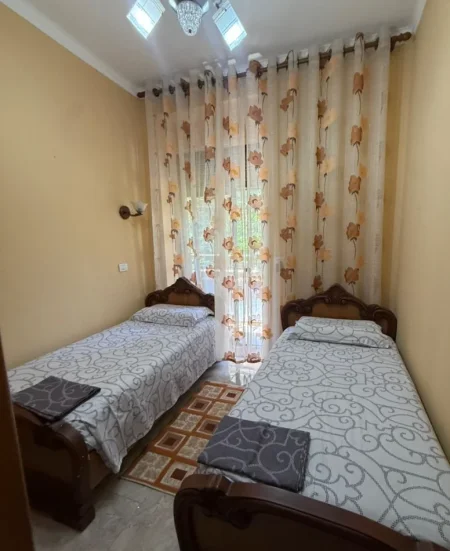 Tirane, jepet me qera apartament 2+1 , 65 m² 650 € 