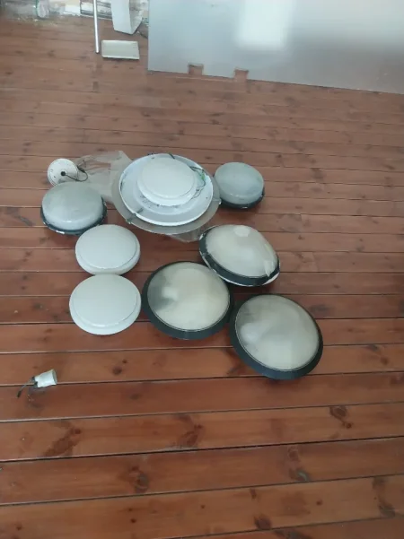 Tirane, shes Abazhur | ndricues | llampa OKAZION. MBYLLET HOTEL GOLEM. SHITEN 130 AMBAZHURE TË NDRYSHËM TË JASHTËM&amp;BRENDSHLM= 5€ - 10€/copa