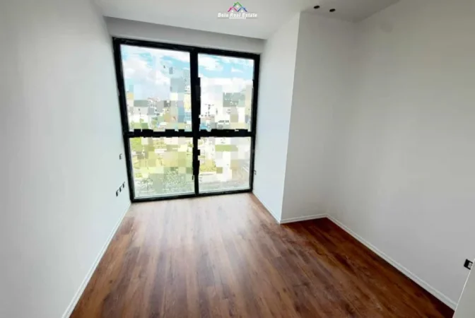 Tirane, jepet me qera zyre Kati 3, 155 m² 5.000 € (rruga elbasanit)