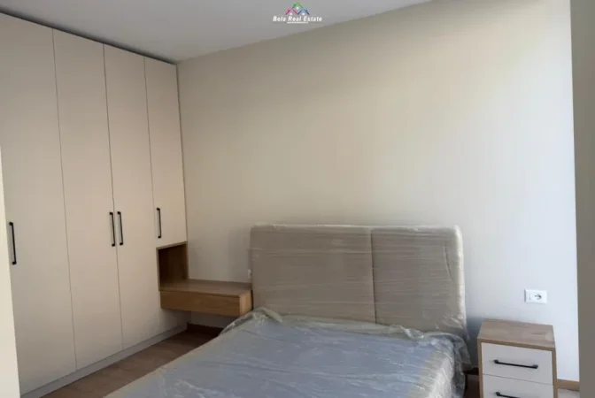 Tirane, jepet me qera apartament 1+1+Ballkon Kati 2, 105 m² 780 € (shyqyri brari)