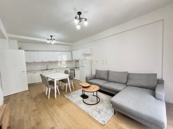 Tirane, jepet me qera apartament 2+1 Kati 3, 110 m² 550 € (astir urban gate)