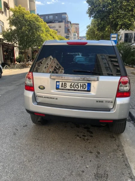 Tirane, shitet makine Land Rover Freelander Nafte, gri metalizato automatik Kondicioner 2 km 3.800 €