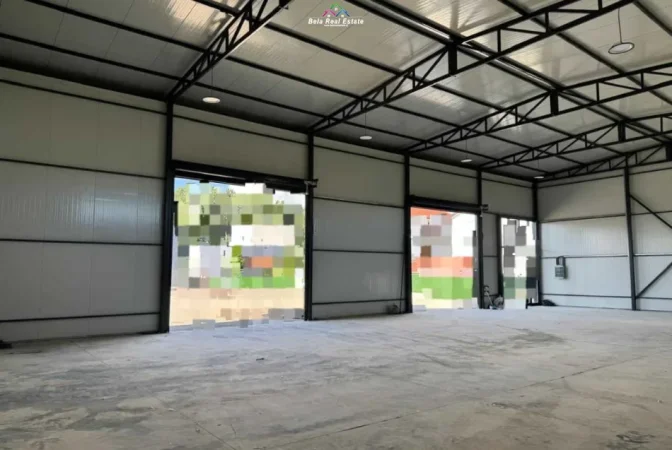 Tirane, jepet me qera magazine Kati 0, 1.300 m² 2.600 € (rinas)