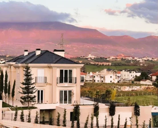 Tirane, shitet Vile Vile 3 Katshe Kati 3, 1.500 m² 2.700.000 € 