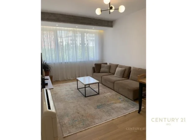 Tirane, jepet me qera apartament 2+1 Kati 3, 85 m² 630 € 